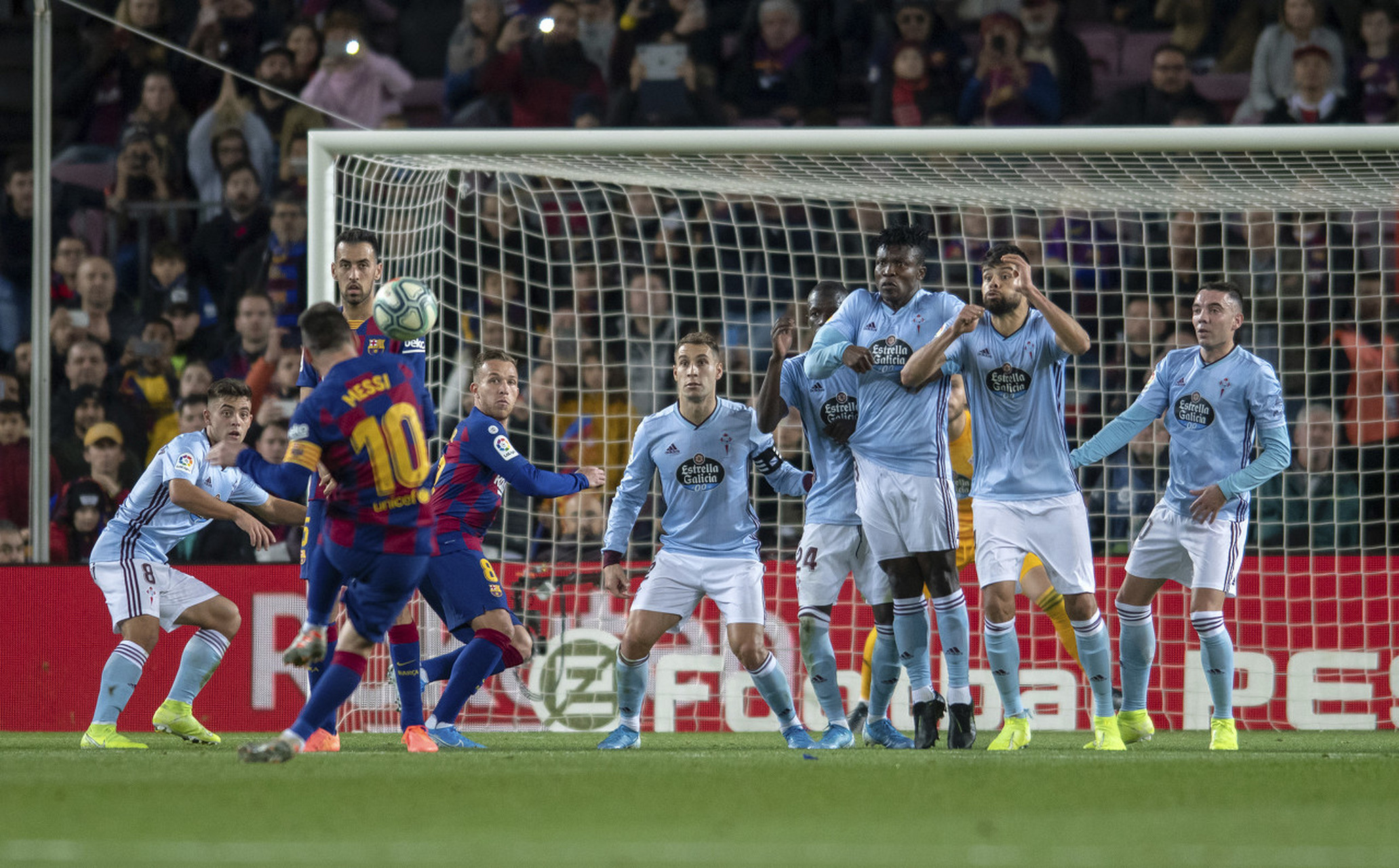 博彩-梅西已告知巴萨