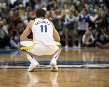 詹姆斯助攻创造新纪录,迎来生涯新高峰